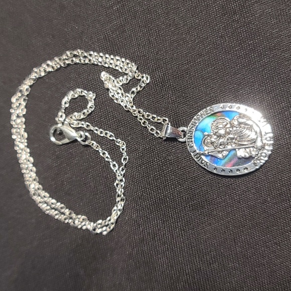 Saint Christopher Medallion Chain & Earrings Silvertone w Faux Abalone NWT - Picture 7 of 7